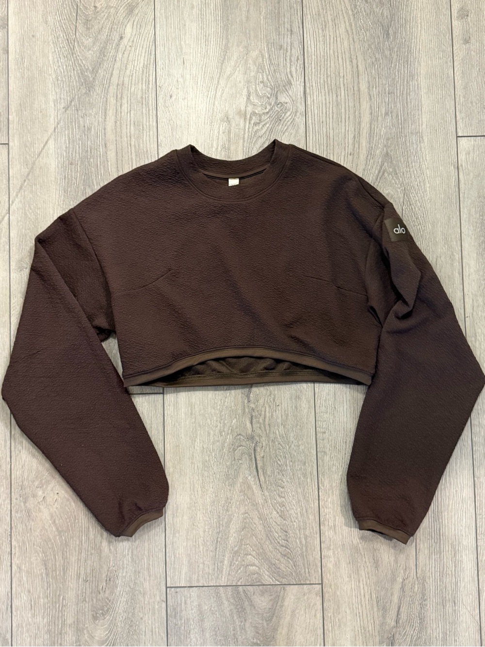 ALO Cropped Tailored Long Sleeve Top in Espresso